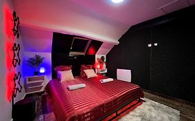 Red Love-Room / Balneo & Plus !
