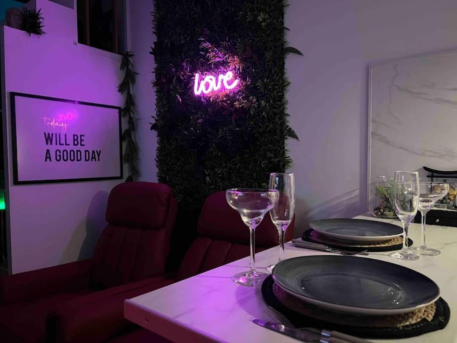 Red Love-Room / Balneo & Plus ! Souppes-sur-Loing Extérieur photo